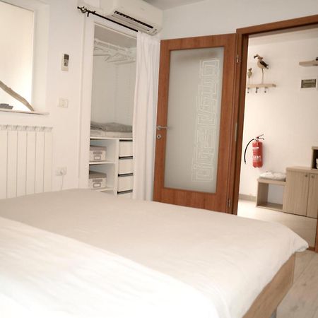 Medizen Apartment Izola Buitenkant foto
