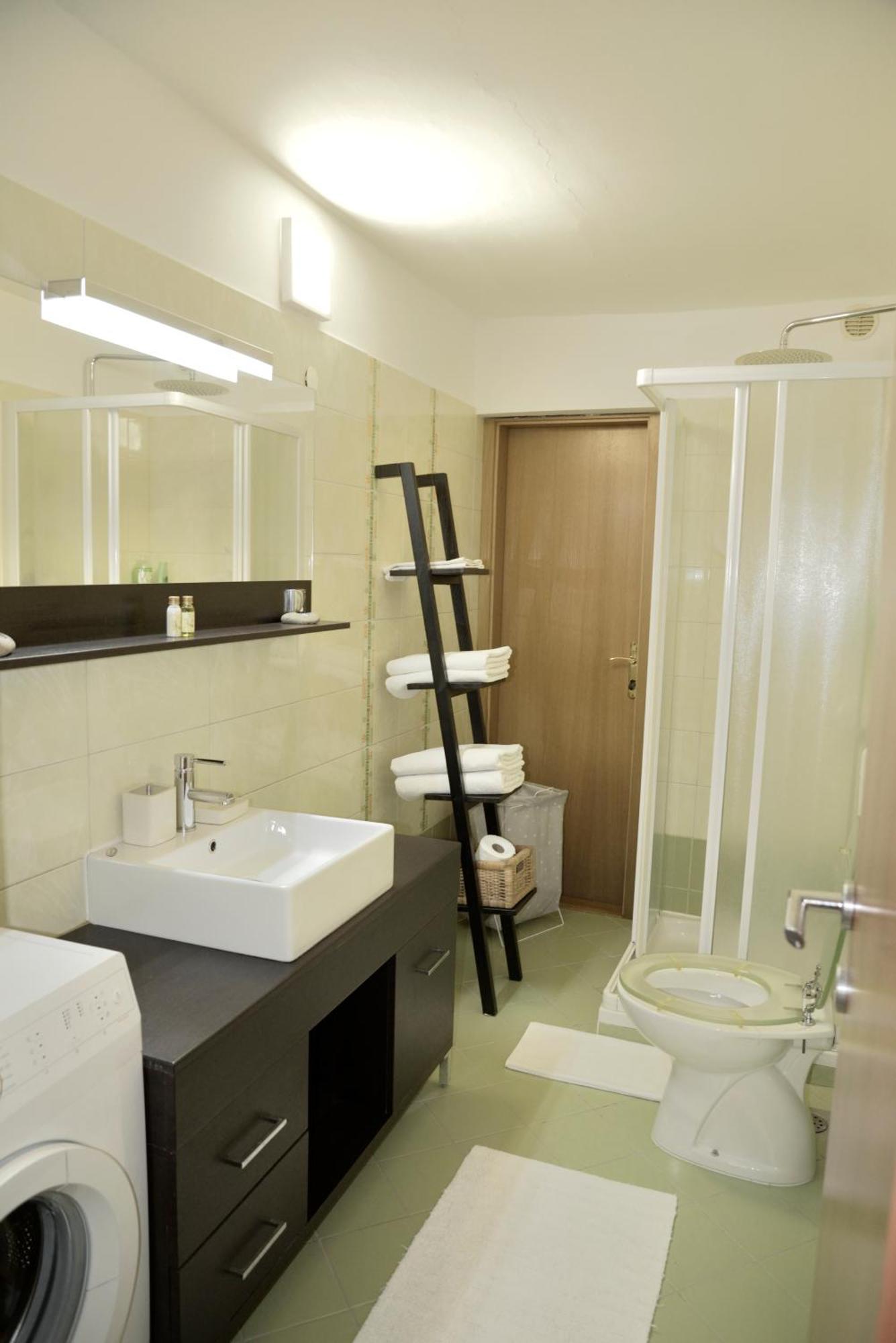 Medizen Apartment Izola Buitenkant foto